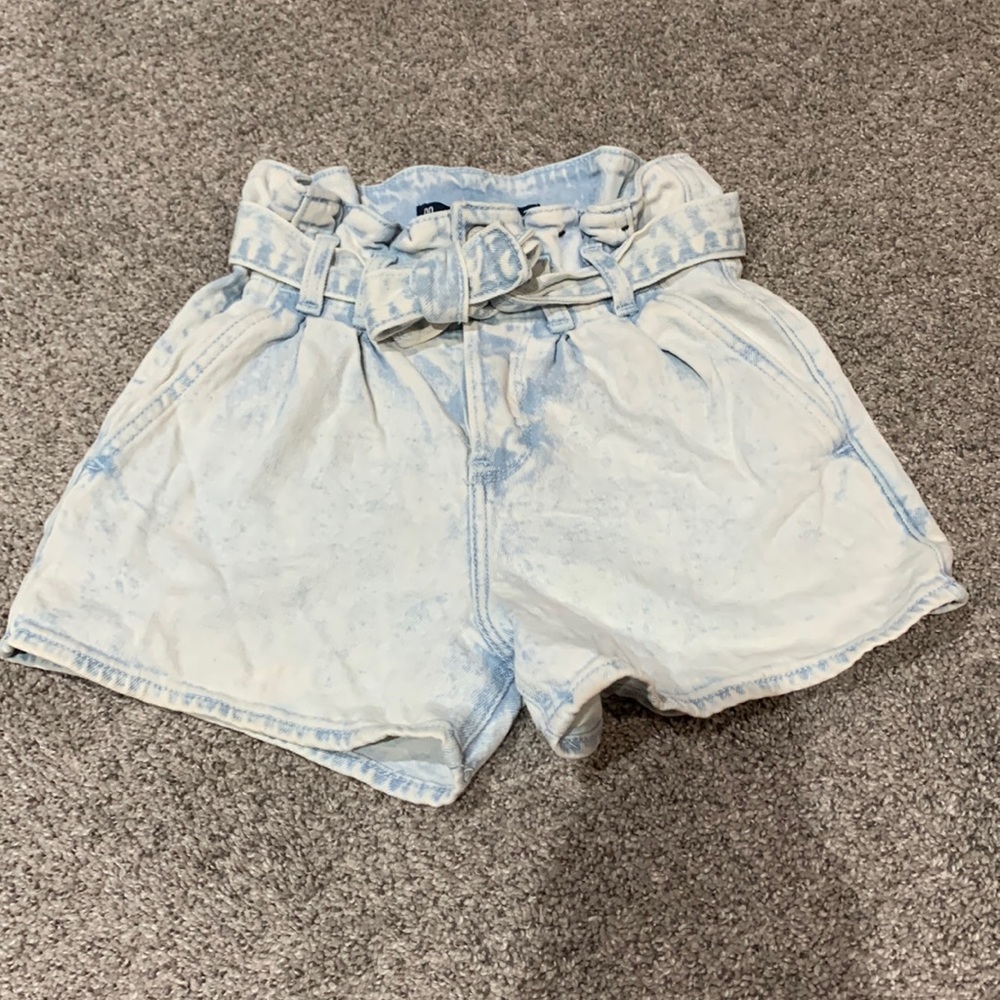 Hollister light wash ultra high rise mom 3 inch, size 00
